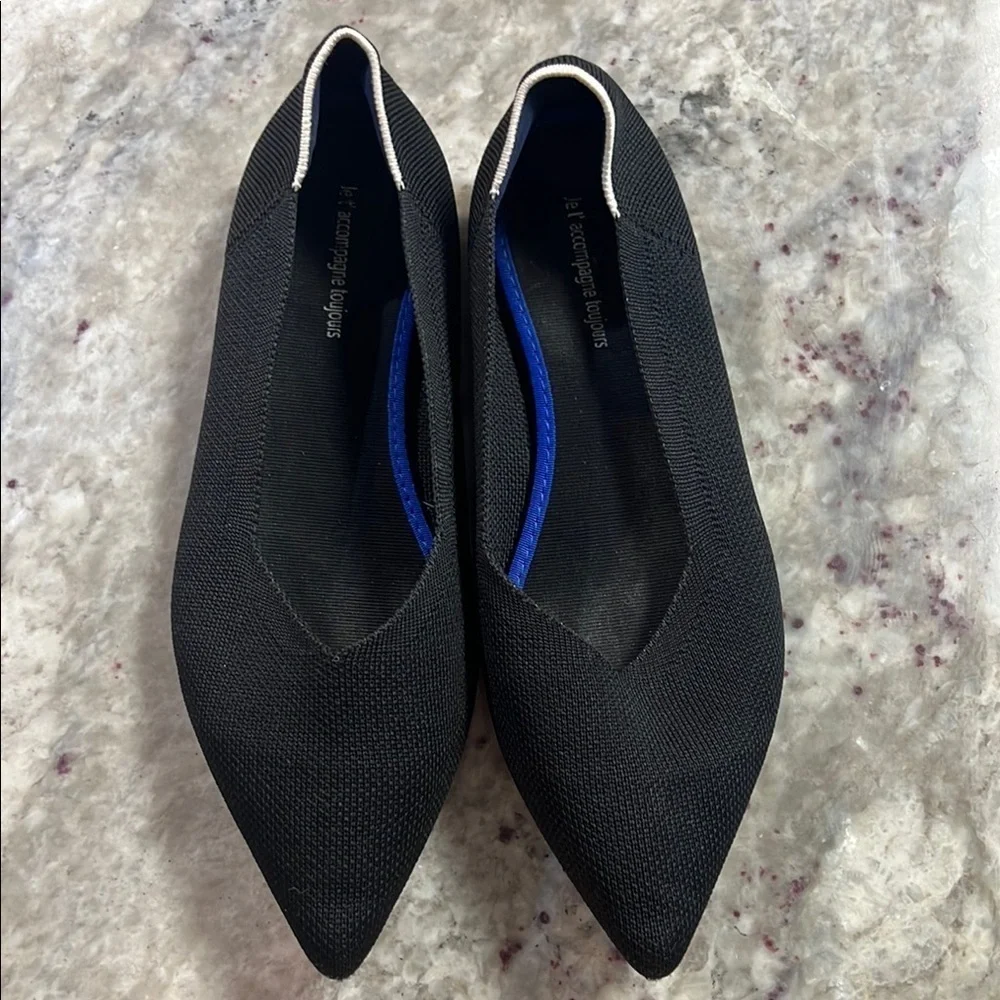 Black Women's Flats